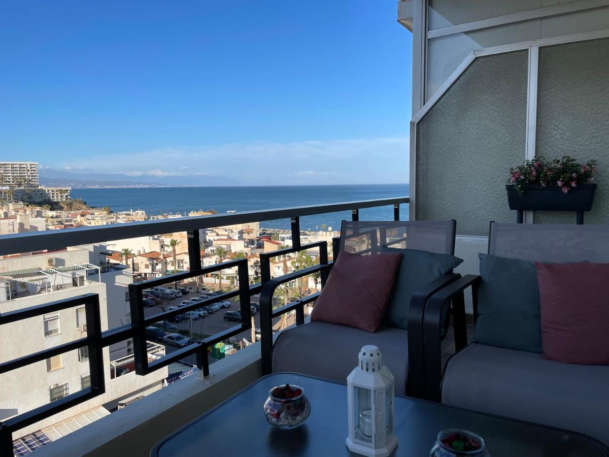 Apartamento Totalmente Reformado Con Piscina Y Jardines Al Lado De La Playa De La Carihuela 토레몰리노스 외부 사진