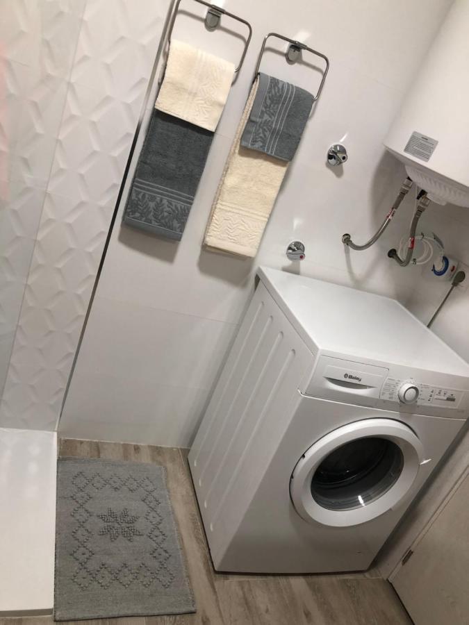 Apartamento Totalmente Reformado Con Piscina Y Jardines Al Lado De La Playa De La Carihuela 토레몰리노스 외부 사진
