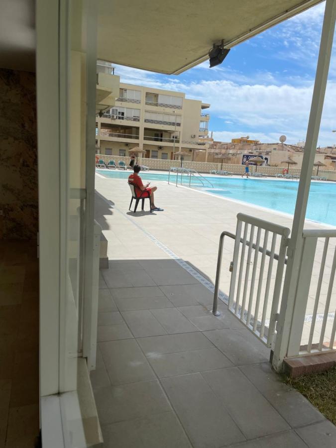 Apartamento Totalmente Reformado Con Piscina Y Jardines Al Lado De La Playa De La Carihuela 토레몰리노스 외부 사진