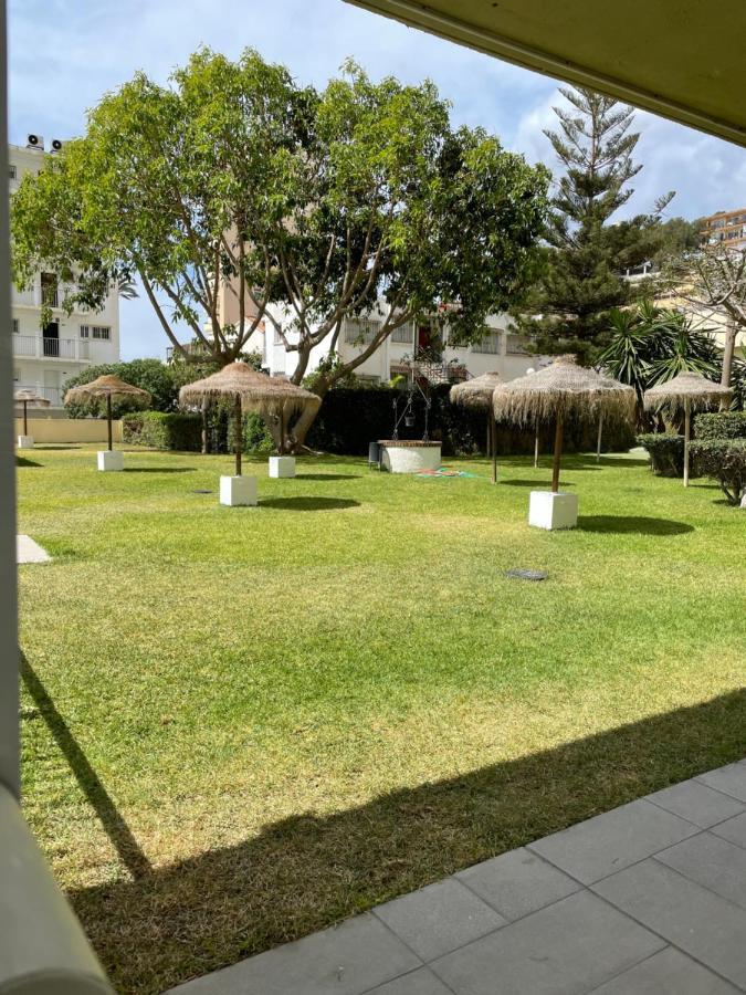 Apartamento Totalmente Reformado Con Piscina Y Jardines Al Lado De La Playa De La Carihuela 토레몰리노스 외부 사진