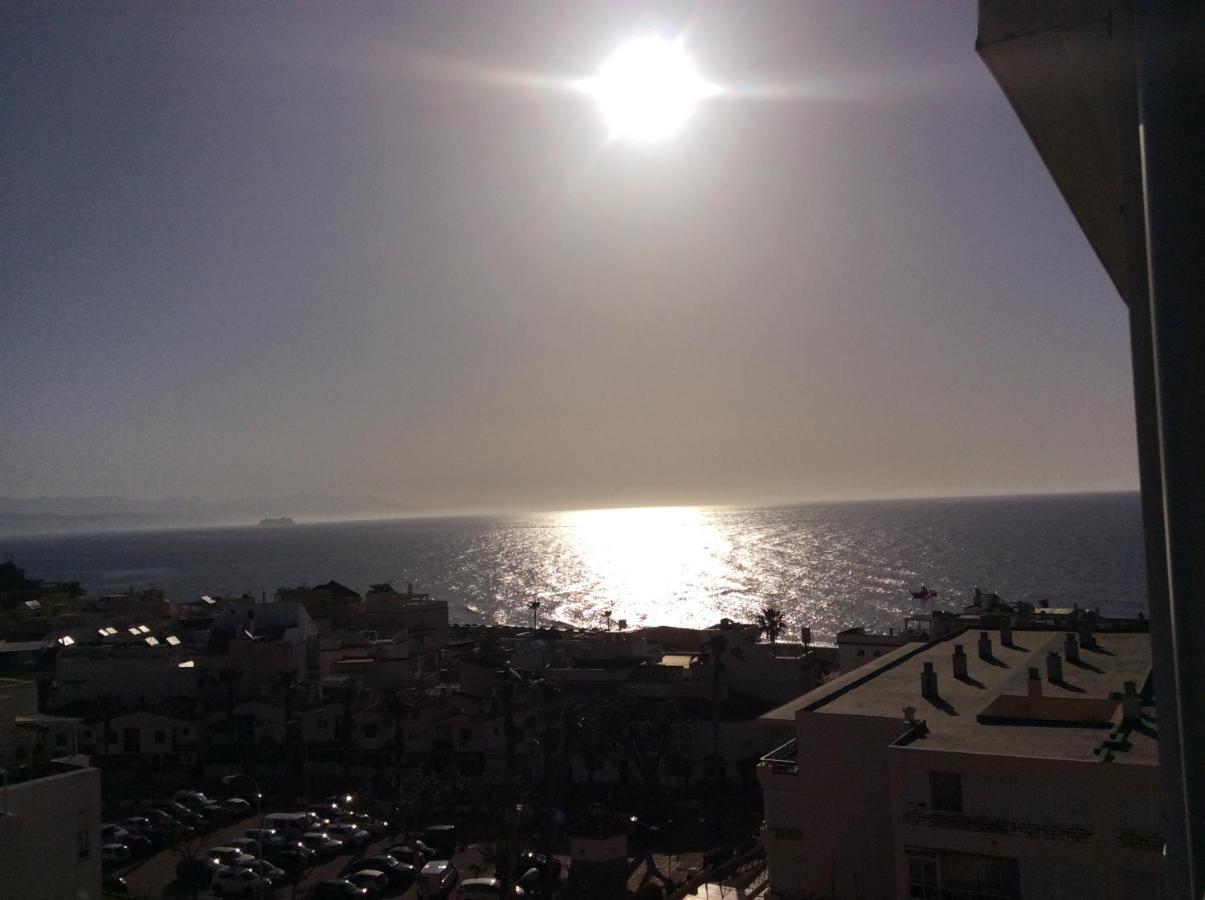 Apartamento Totalmente Reformado Con Piscina Y Jardines Al Lado De La Playa De La Carihuela 토레몰리노스 외부 사진